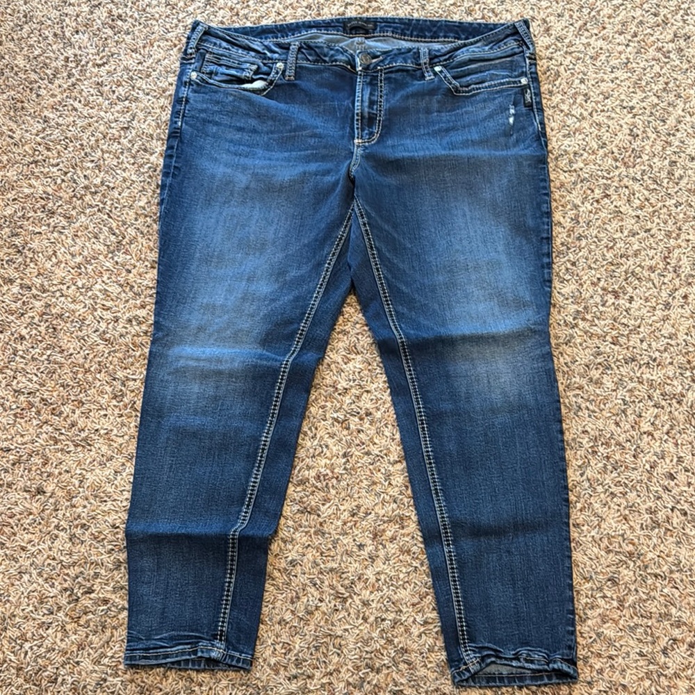 Silver Jeans Women's Blue Ankle & Cropped Jeans